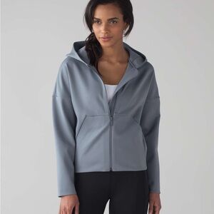 Lululemon logo jacket size 6